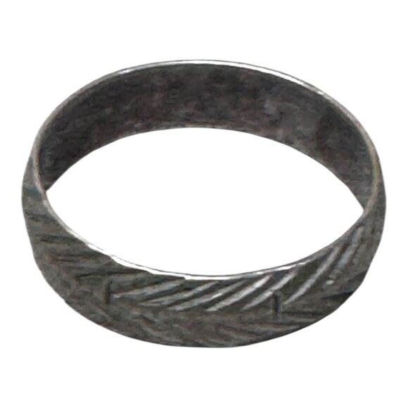 Vintage Etched Carved Silver Herringbone Textured Wedding Band Unique Ring Sz7.5 - Picture 4 of 8